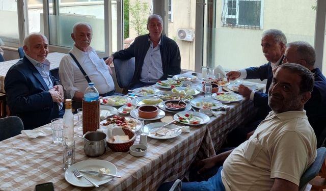 Kulüp Başkanı Adnan Yüksel'in ev sahipliğinde özel buluşma