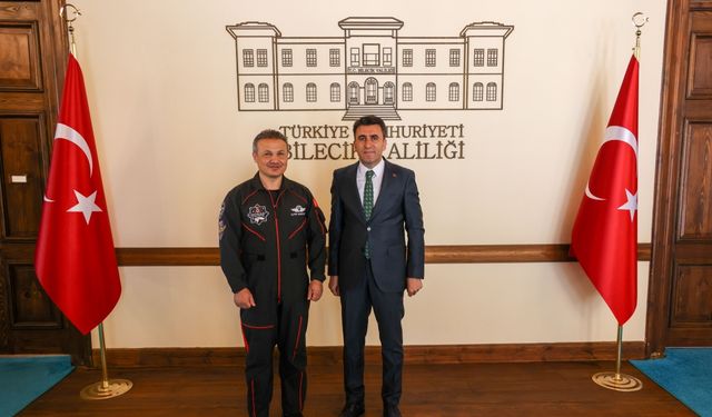 Astronot Gezeravcı, Bilecik Valisi Aygöl'ü ziyaret etti