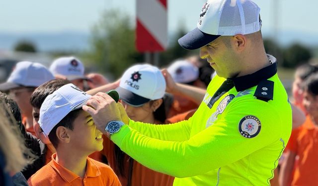 Gelibolu'da öğrencilere trafik eğitimi verildi