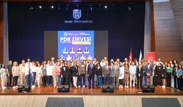 Haliç Üniversitesi'nde PDR Zirvesi düzenlendi