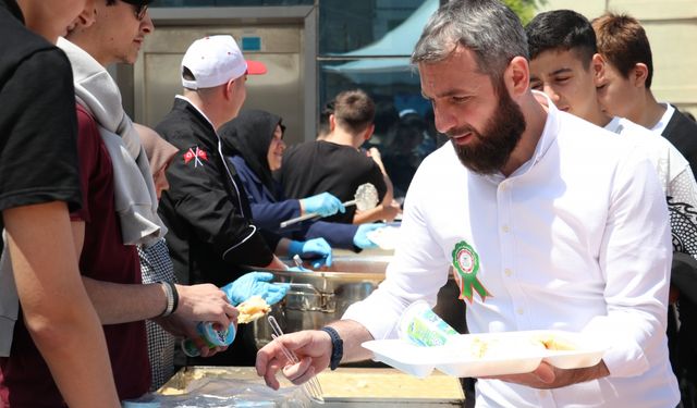 Sultan Abdülhamid'in yaptırdığı lisede "141'inci Pilav Günü" etkinliği düzenlendi