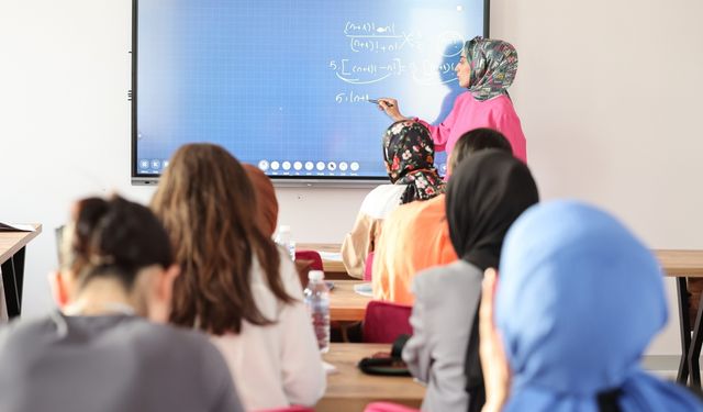 Sultangazi'de KPSS hazırlık kursu başladı