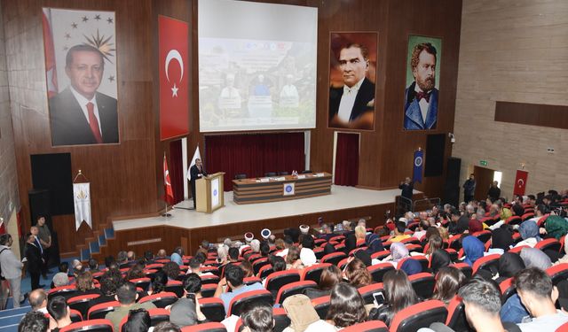Tekirdağ'da "Bulgaristan ve Yunanistan Batı Trakya Türklerinin Dini Durumları" paneli düzenlendi