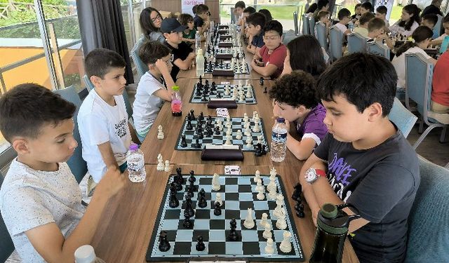 Antalya Muratpaşa'da satranç heyecanı