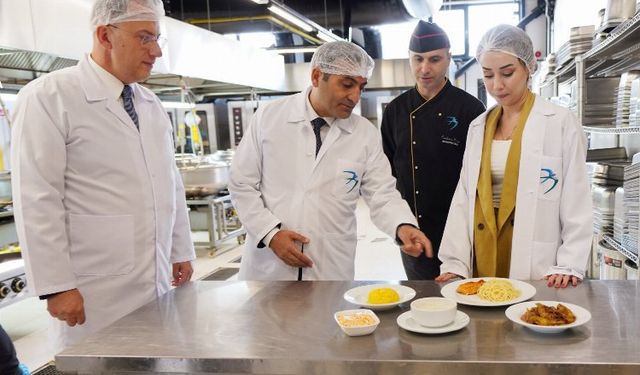 Başkan Güney, Beslenme Saati projesini inceledi