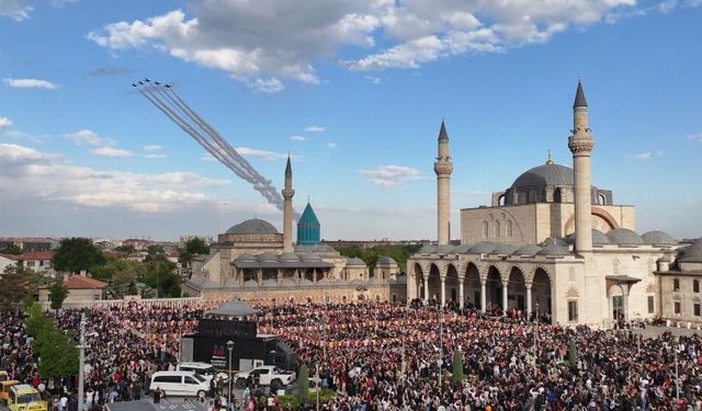 Binlerce Konyalı 'Teşrif-i Mevlana'da