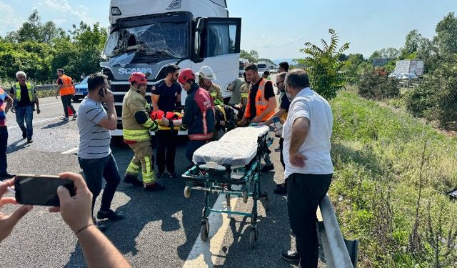 Düzce Anadolu Otoyolu'nda trafik kazası: 5 yaralı