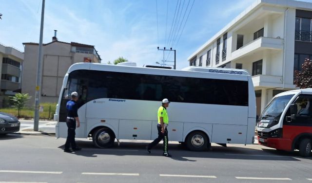 Düzce'de zabıta ve polis ortak uygulama yaptı