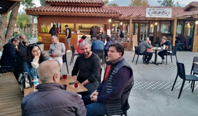 Fethiye halka inerken, Marmaris halkın üstüne basıyor!