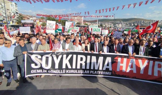 Gemlik’te Gazze’ye destek yürüyüşü