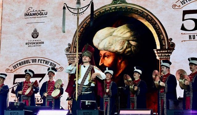 İstanbul'da coşkulu fetih gecesi