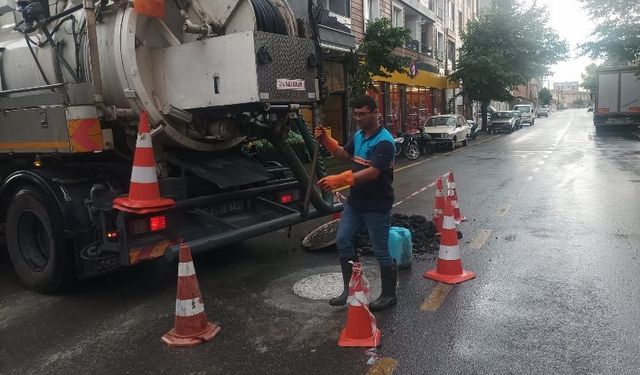 Manisa'da yağış sonrasında MASKİ'den anında müdahale