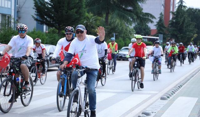 Pedallar İzmit'te de 19 Mayıs'a çevrildi