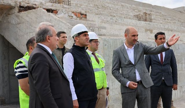 Vali Aygöl'den Bozüyük Stadyumu'na inceleme