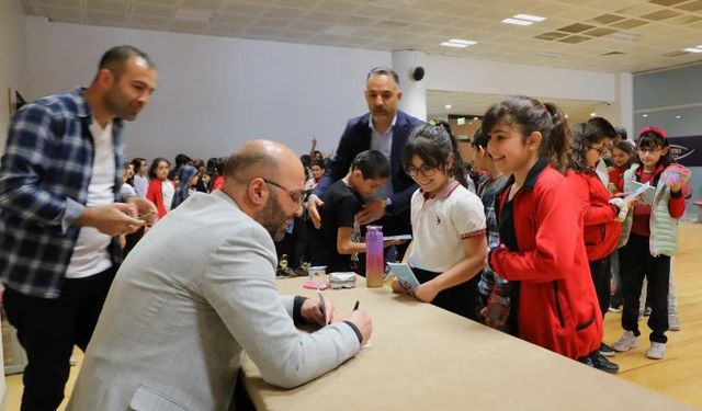 Van TSO’da Tina ile Boncuk Kitabı’na yoğun ilgi