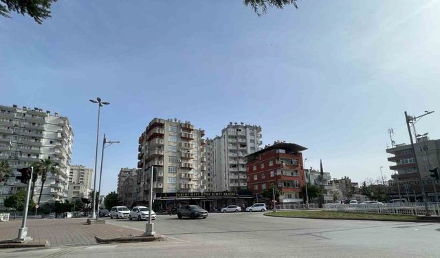 Adana’da esnaf ’ölüm’ kavşağına çözüm istiyor