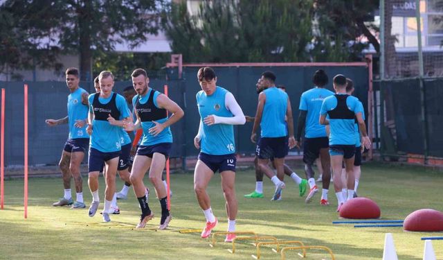 Alanyaspor’da, Antalya derbisi hazırlıkları başladı