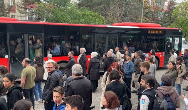 Ankara’da sağanak nedeniyle bazı metro istasyonları hizmet dışı kaldı