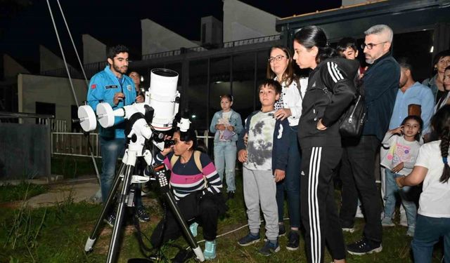 Antalya, Bilim Merkezi’nden dünyanın uydusunu gözlemledi