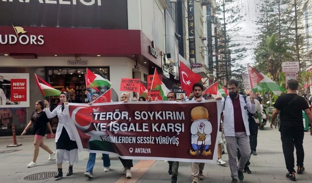 Antalyalı hekimlerden Filistin için ‘Sessiz Yürüyüş’