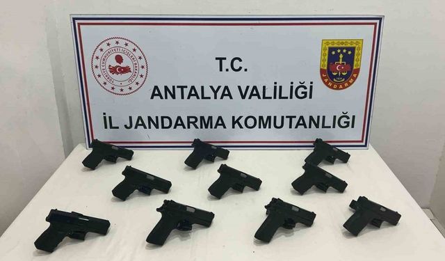 Antalya’ya il dışından ruhsatsız tabanca sokan 1 kişi tutuklandı