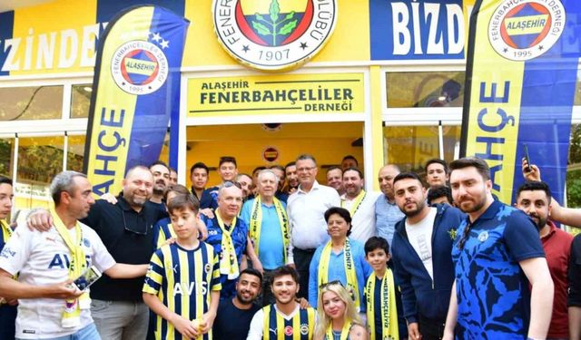 Aziz Yıldırım Manisa’da Fenerbahçeliler Derneği’ni ziyaret etti