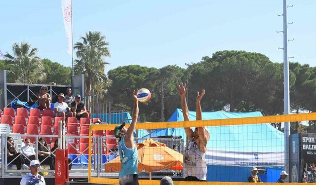 Balıkesir sahillerinde, plaj voleybolu rüzgârı esecek