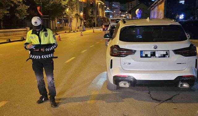 Bandırma trafik denetimlerinde hız kesmiyor