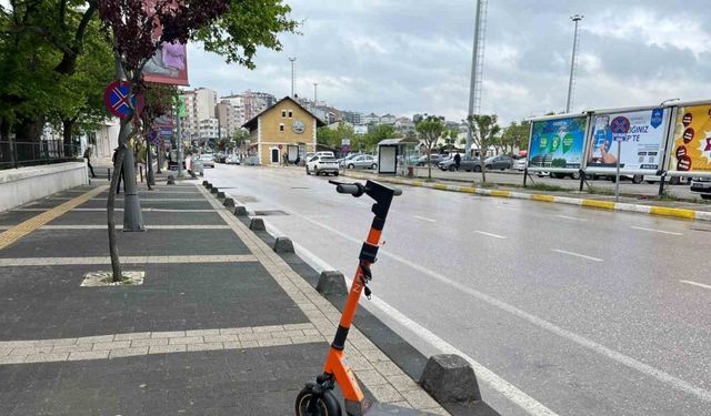 Bandırma’da e-scooterlar trafiği tehlikeye sokuyor