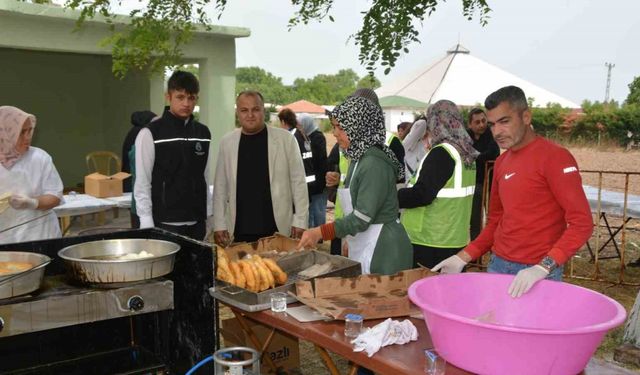 Bigadiç’de Altıkaraağaç Dedesi hayrı yapıldı