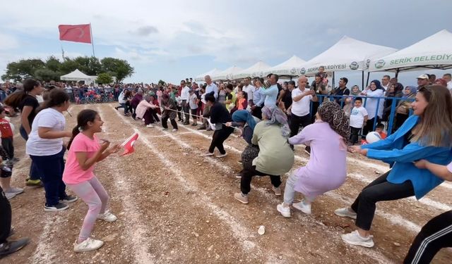 Bu kez anneler yarıştı, çocukları destek verdi