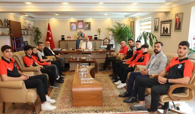 Darıcalı sporcular Başkan Bıyık’la bir araya geldi