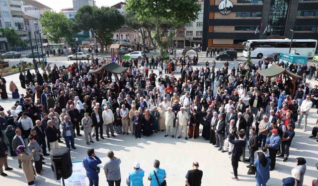 Derince’de hacı adayları dualarla uğurlandı