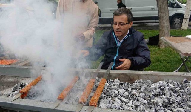 Engelli vatandaşlar mangalda buluştu