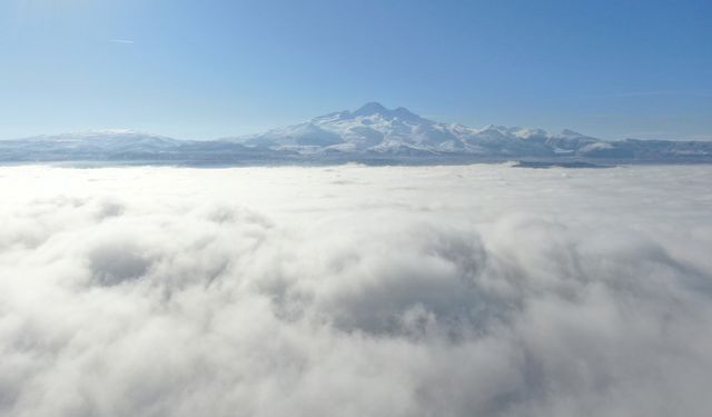 Erciyes gündoğumu büyüledi