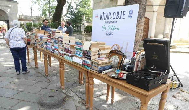 Eyüpsultan’da Kitap ve Obje Müzayedesine yoğun ilgi