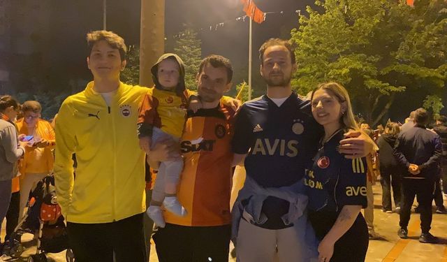 Fenerbahçeli çift Galatasaray’ın şampiyonluk kutlamalarına katıldı