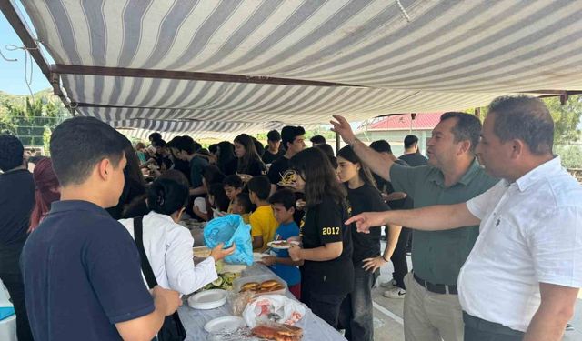 Gazipaşa Fen Lisesi’nde Hatay’a destek panayırı düzenlendi