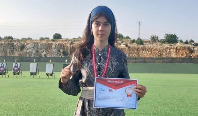 Genç okçu Seher Coşğun, Türkiye şampiyonu oldu