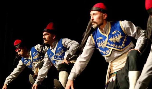 Halk Dansları Topluluğu’nda muhteşem yıl sonu gösterisi