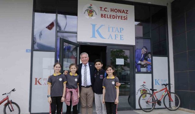 Honaz Kitap Kafe’den büyük başarı