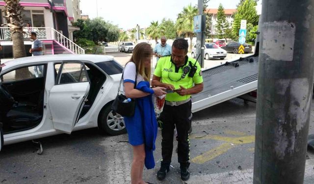 İki otomobil çarpıştı, alkollü çıkan Litvanyalı sürücünün ehliyetine el konuldu