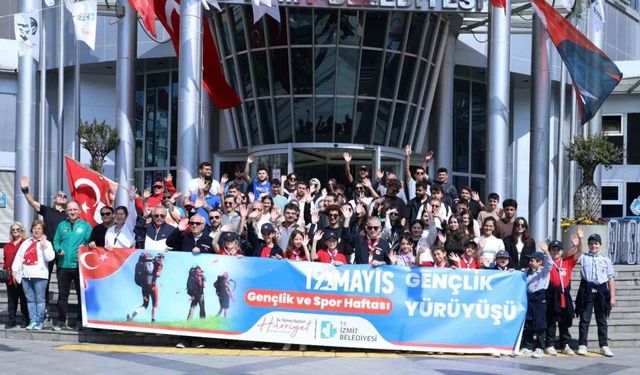 İzmitli gençler 19 Mayıs Gençlik Yürüyüşünde buluştu