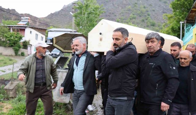 Kalp krizi geçiren Erzurumlu gazeteci vefat etti