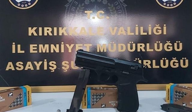 Kırıkkale polisinden sosyal medyada silahla paylaşım yapan şahıslara adli işlem