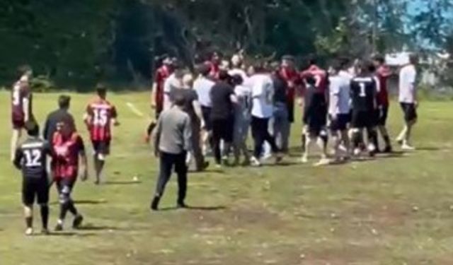 KTÜ’de futbol maçında doktorlar ile mimarlar arasında kavga çıktı