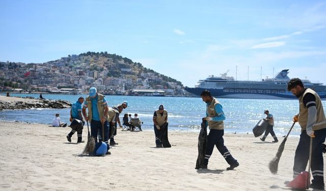 Kuşadası’nda plajlar sezona hazırlandı