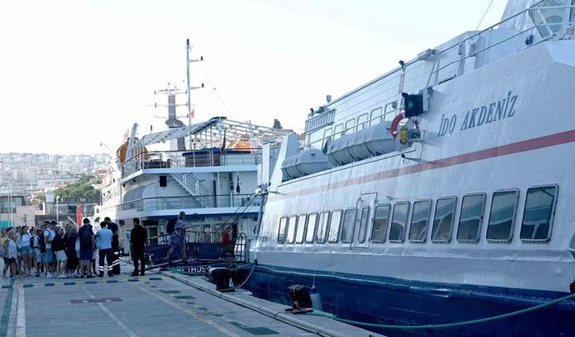 Kuşadası’ndan Sisam’a olan feribot seferlerine yoğun ilgi