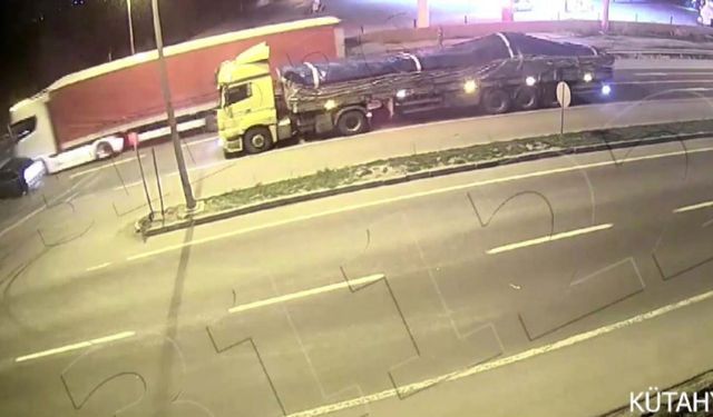Kütahya’da trafik kazaları saniye saniye kameraya yansıdı