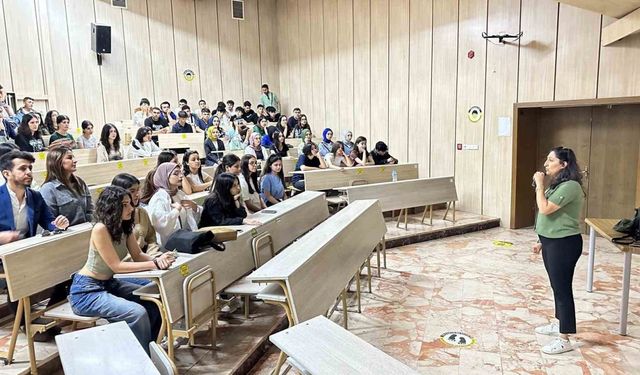 Lise öğrencileri Fırat Üniversitesi’ni gezdi